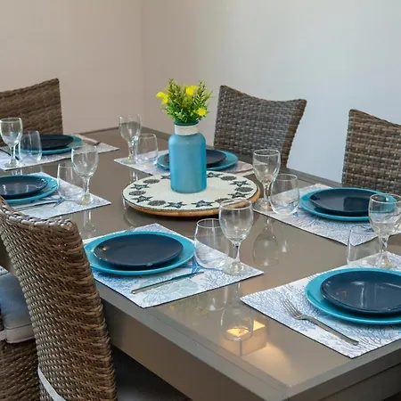 Spacious With Seaviews * 포티마오