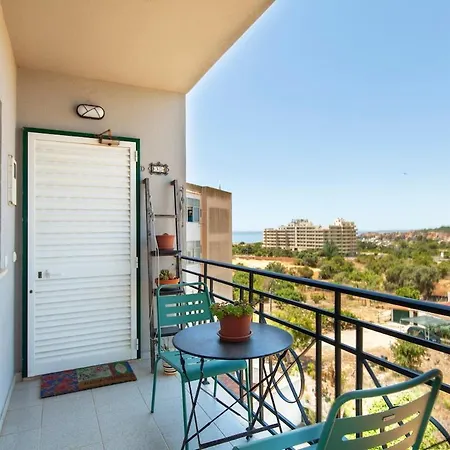 아파트 Spacious With Seaviews *