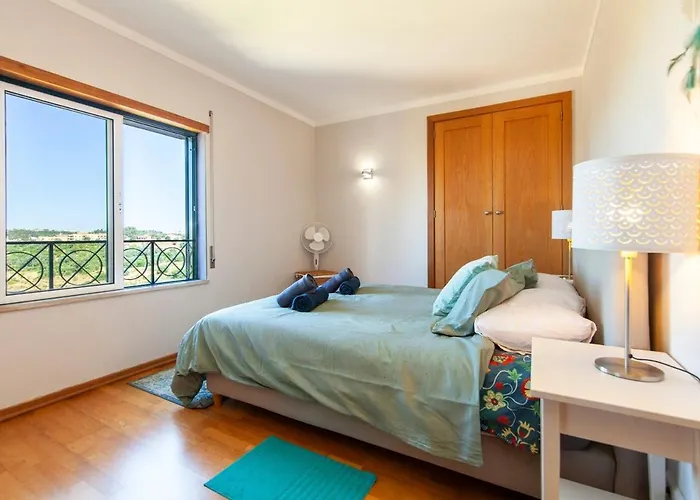 Spacious With Seaviews