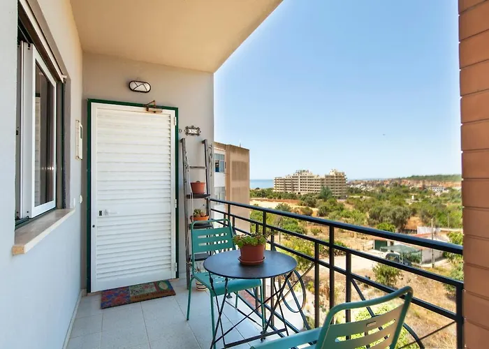 아파트 Spacious With Seaviews *