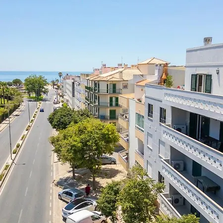 Spacious With Seaviews Portimão