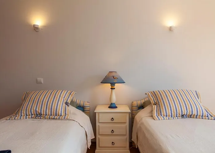 Spacious With Seaviews Appartement Portimão