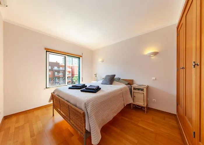 Apartment Spacious With Seaviews