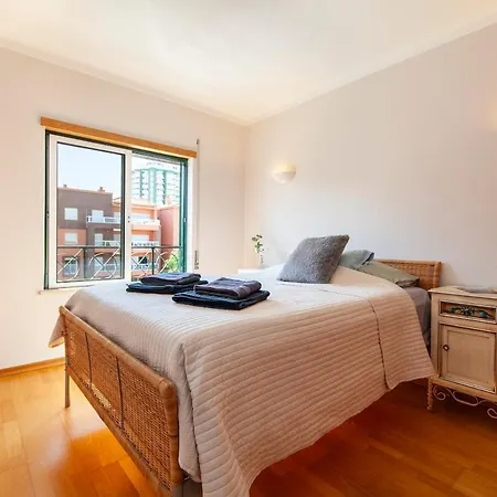 Spacious With Seaviews * Портиман