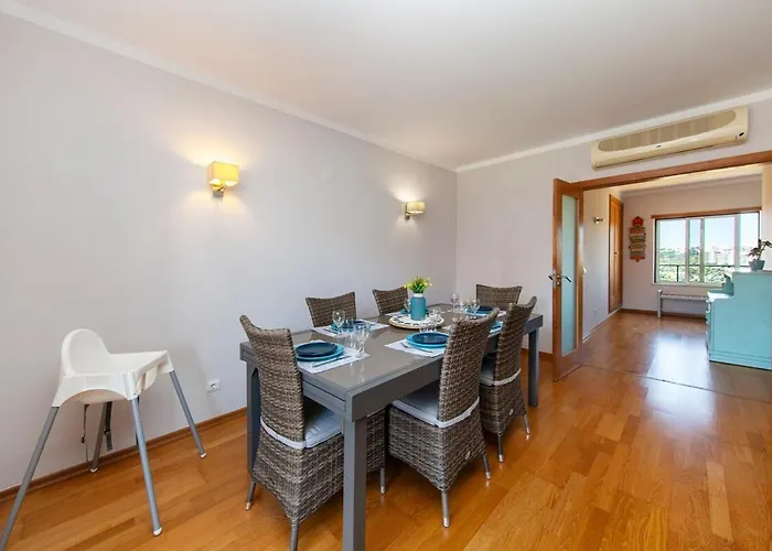 Spacious With Seaviews