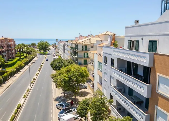 Spacious With Seaviews Портиман